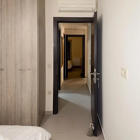 Ag Rodon, Seaview Apartment *