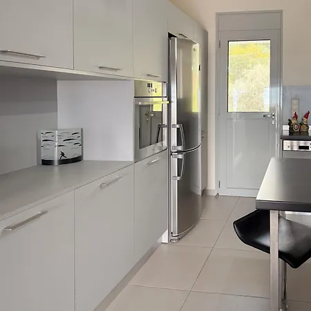 Ag Rodon, Seaview Aria