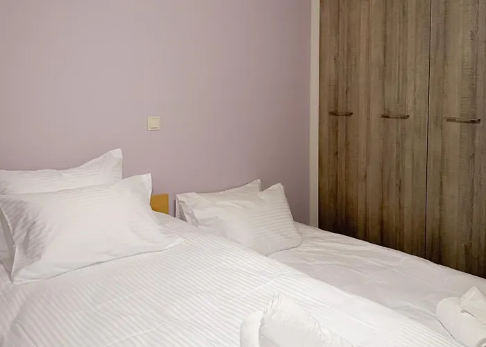 Ag Rodon, Seaview Ária