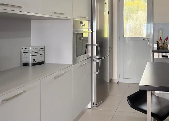 Ag Rodon, Seaview Ária